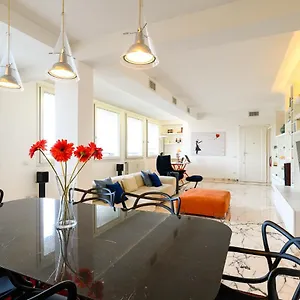 Peaceful Penthouse With Garage By Ndp Rent Appartamento